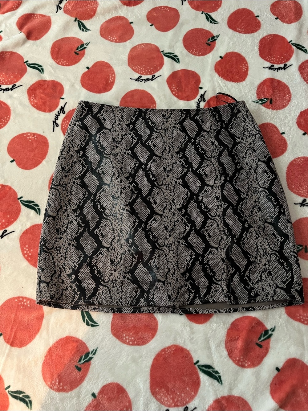 iris Black and Gray Snake-Print Mini Skirt